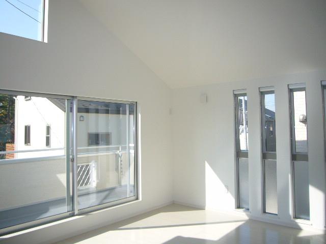 Living. 2013 November shooting