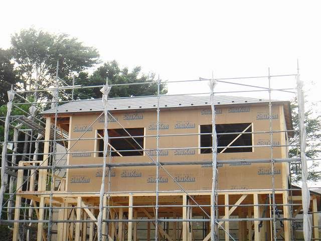 Construction ・ Construction method ・ specification. In the only residential pillar, Absolutely very weak in the force from the lateral (horizontal load), In order to compensate for it, Use the load-bearing surface material called "Dairaito", It is up the seismic performance. "Dairaito" earthquake, of course, Resistant to fire and termites, In addition to rot difficult, etc., It has a variety of features. 