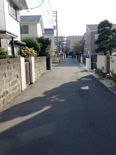 Local photos, including front road. Frontal road