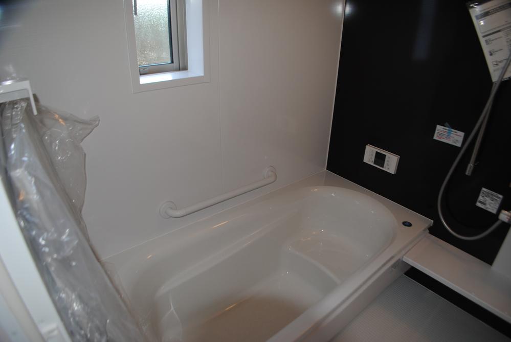 Bathroom. Indoor (11 May 2013) Shooting