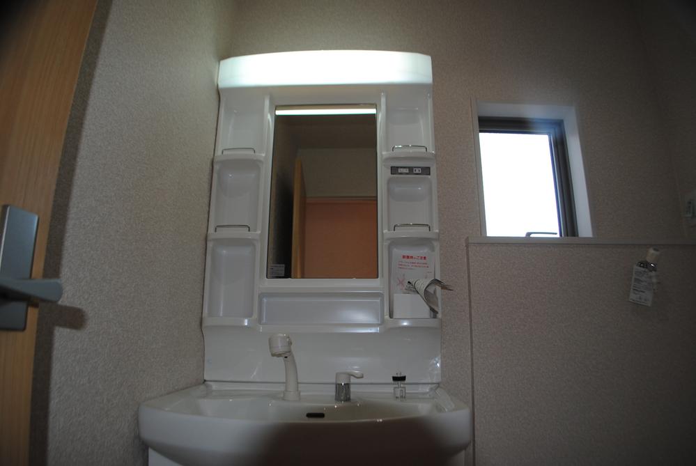 Wash basin, toilet. Indoor (11 May 2013) Shooting