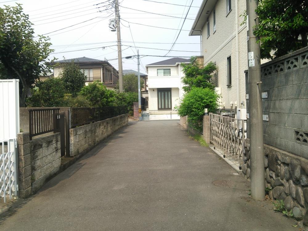 Local photos, including front road. Local (August 2013) Shooting