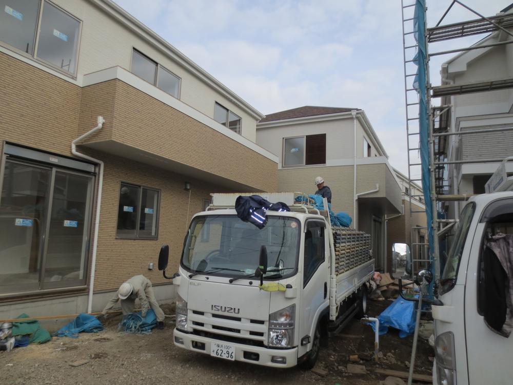 Local appearance photo. Local (12 May 2013) Shooting