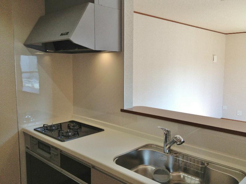 Kitchen. Liberating face-to-face kitchen!