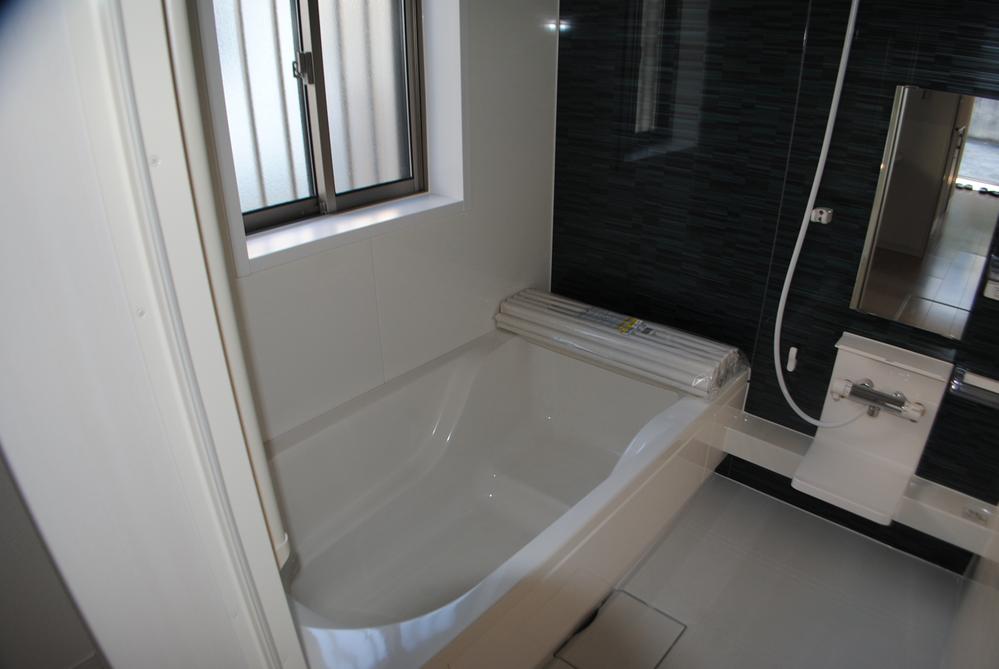 Bathroom. Indoor (12 May 2013) Shooting