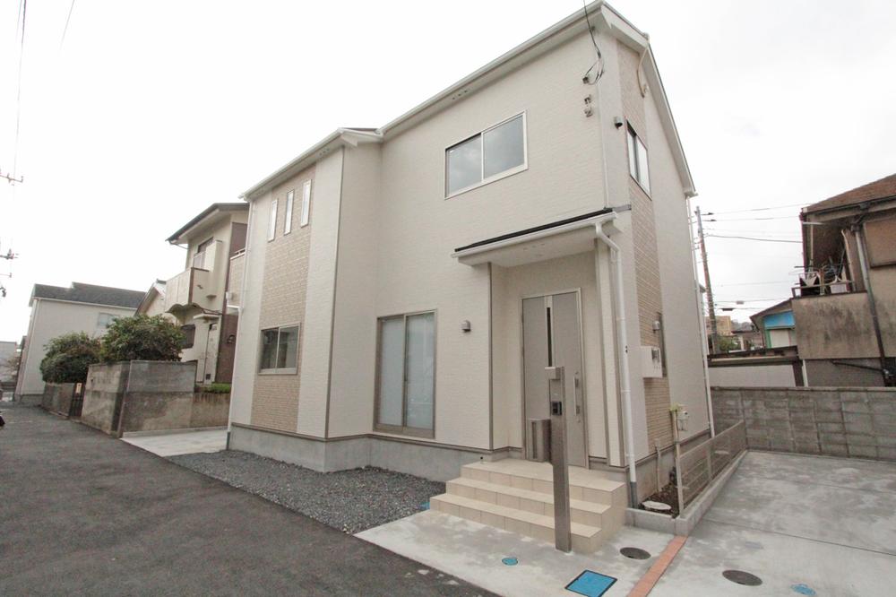 Local appearance photo. Local (11 May 2013) Shooting 1 Building