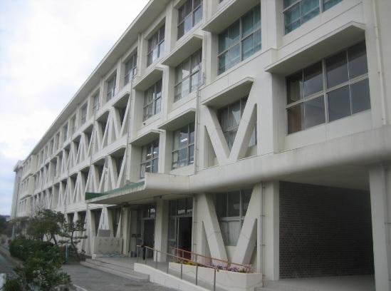 Primary school. 600m to Nakazato Elementary School