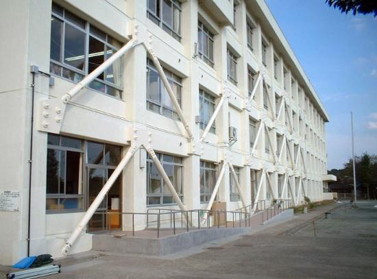 Primary school. 600m to Nakazato Elementary School