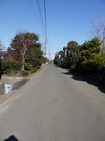 Local photos, including front road. Local (11 May 2013) Shooting