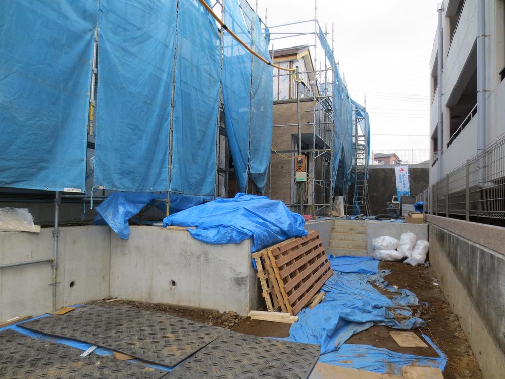 Local appearance photo. Local (12 May 2013) Shooting