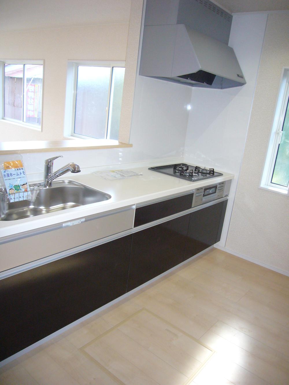 Kitchen. Indoor (12 May 2013) Shooting