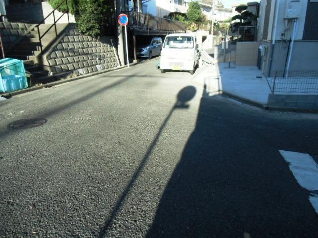 Local photos, including front road. Local (12 May 2013) Shooting