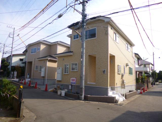 Local appearance photo. Local (10 May 2013) Shooting