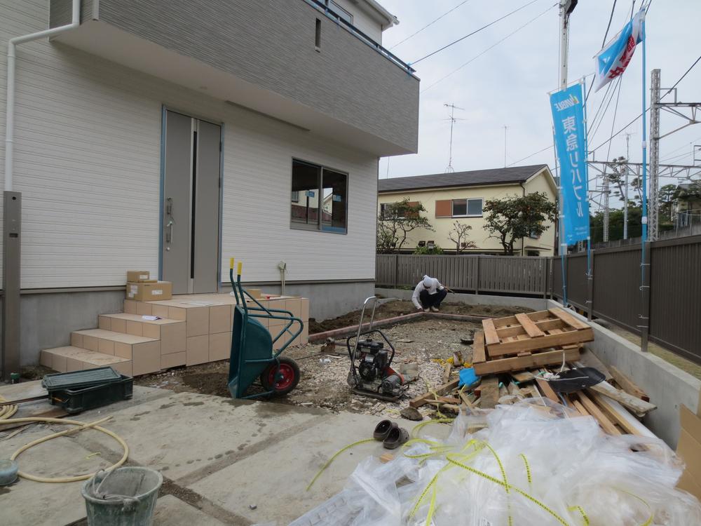 Parking lot. Local (11 May 2013) Shooting