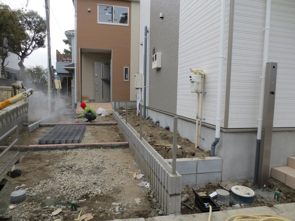 Parking lot. Local (11 May 2013) Shooting