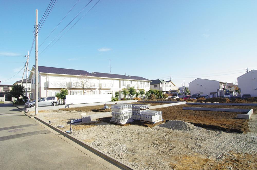 Local appearance photo. Local (11 May 2013) Shooting