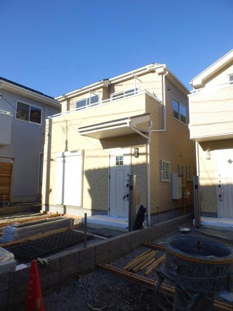 Local appearance photo. (1 Building) completed