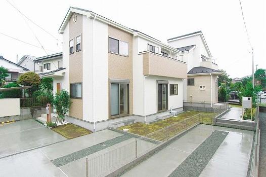 Local appearance photo. Building 2 LDK