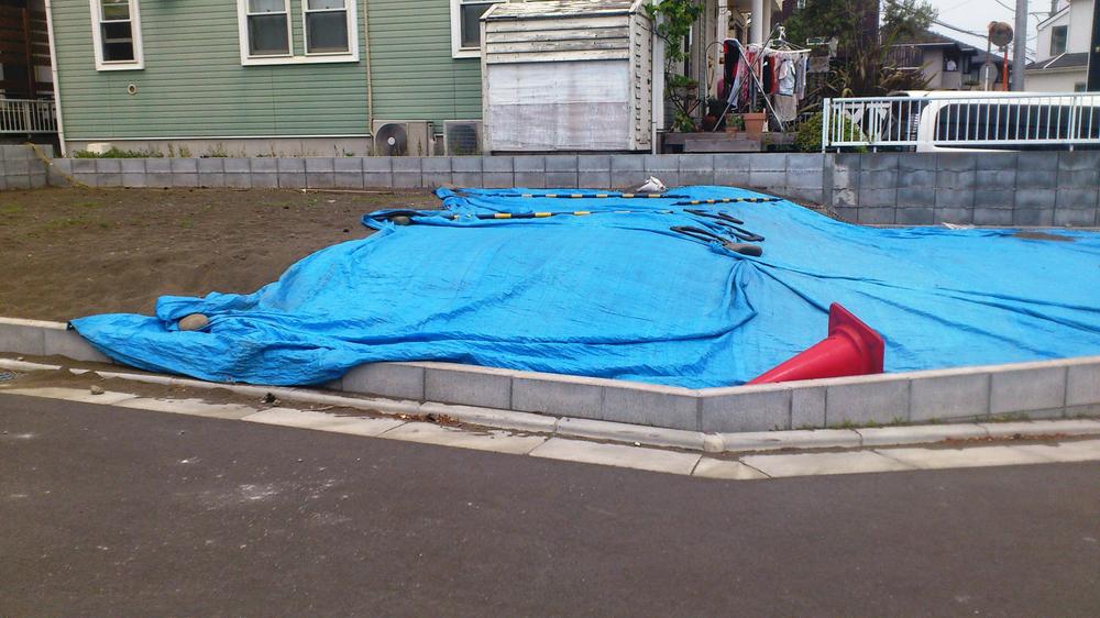 Local photos, including front road. Local (May 2013) Shooting