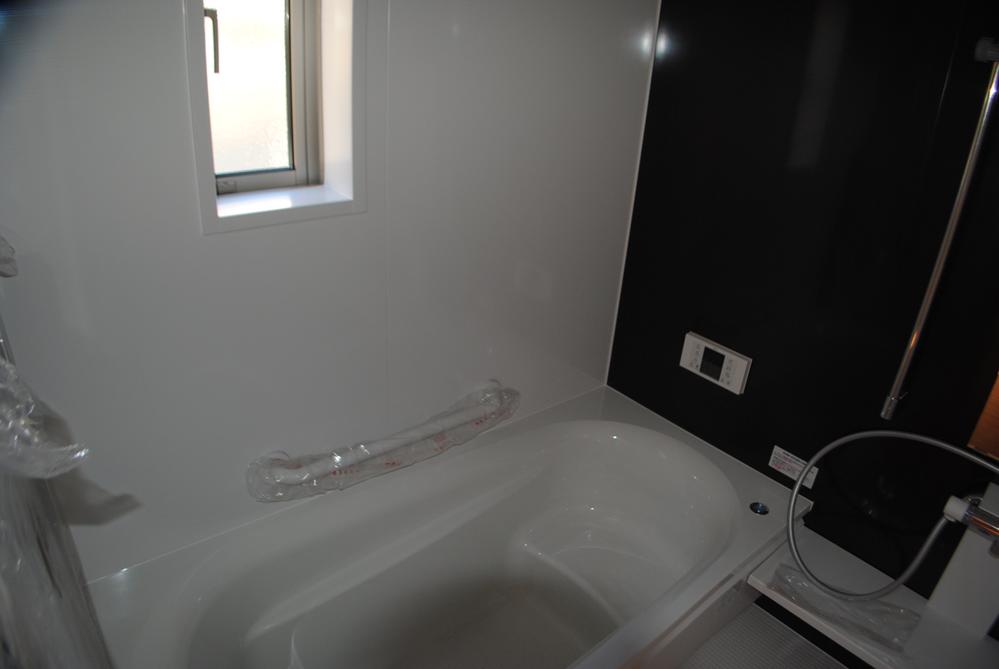 Bathroom. Indoor (11 May 2013) Shooting