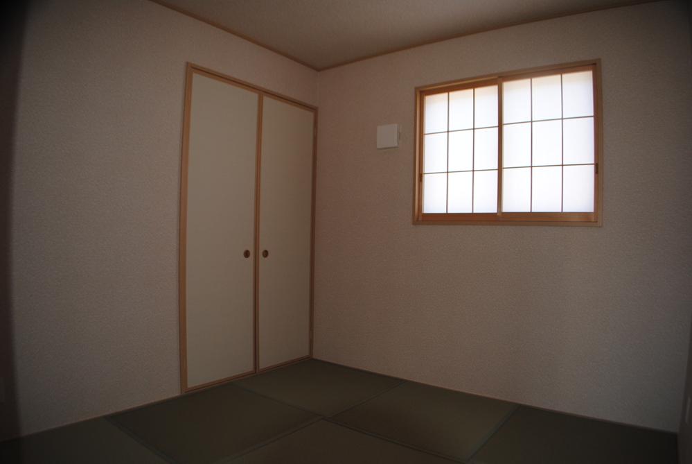 Non-living room. Indoor (11 May 2013) Shooting