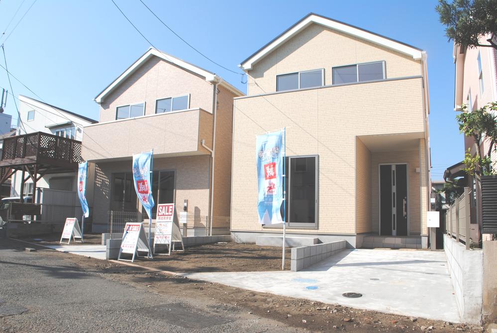 Local appearance photo. Local (11 May 2013) Shooting