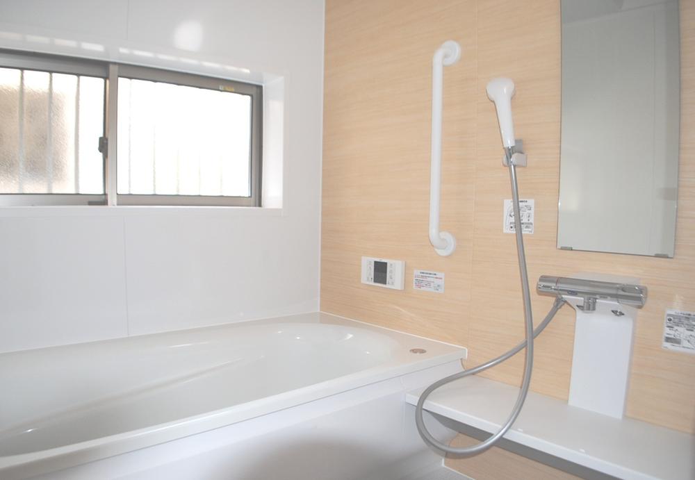 Bathroom. Indoor (11 May 2013) Shooting