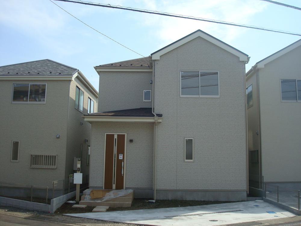 Local appearance photo. Local B Building (August 2013) Shooting