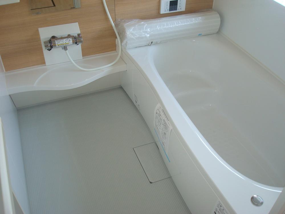 Bathroom. Room B (8 May 2013) Shooting