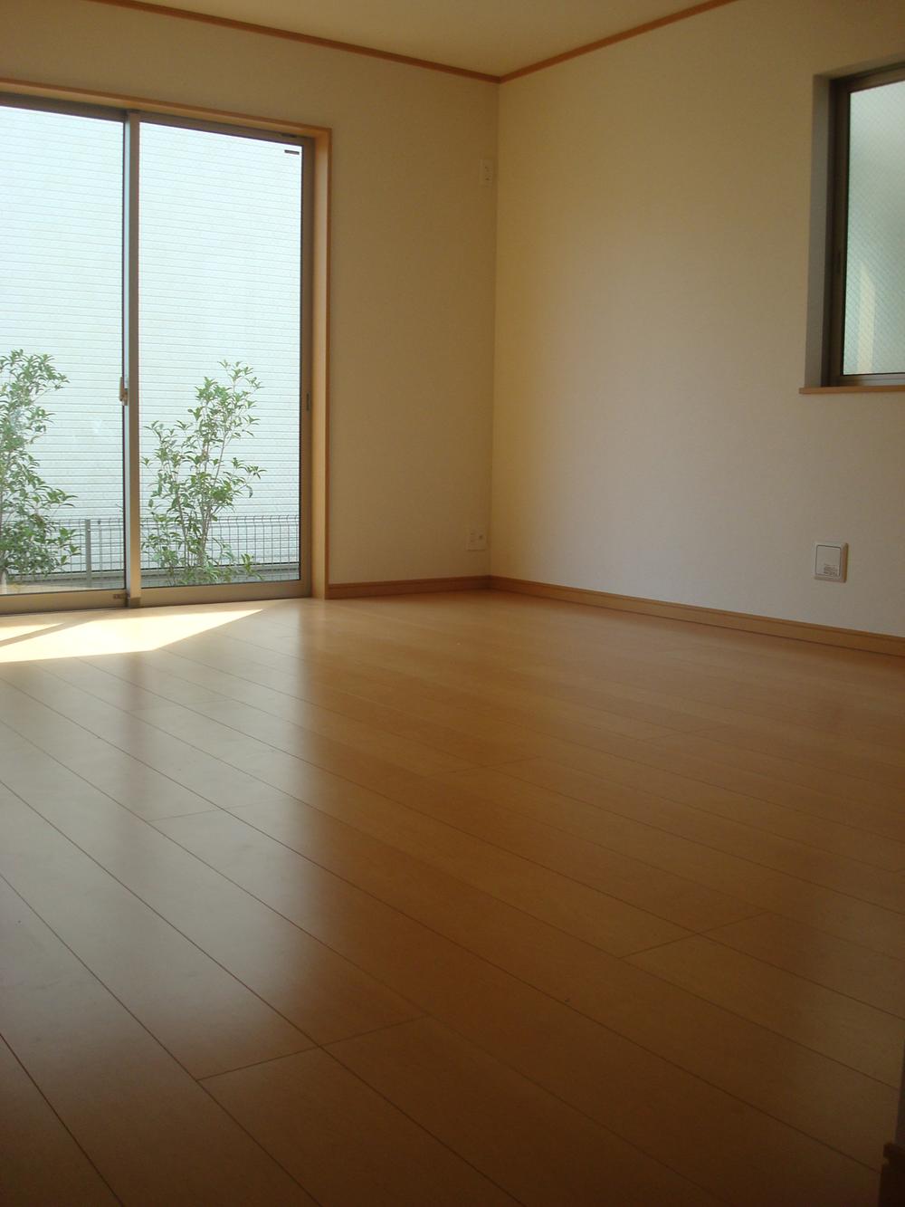 Living. Room B (8 May 2013) Shooting