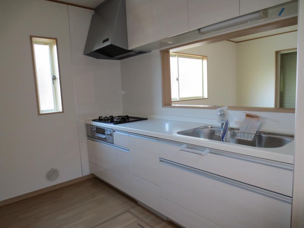 Kitchen. Indoor (12 May 2013) Shooting