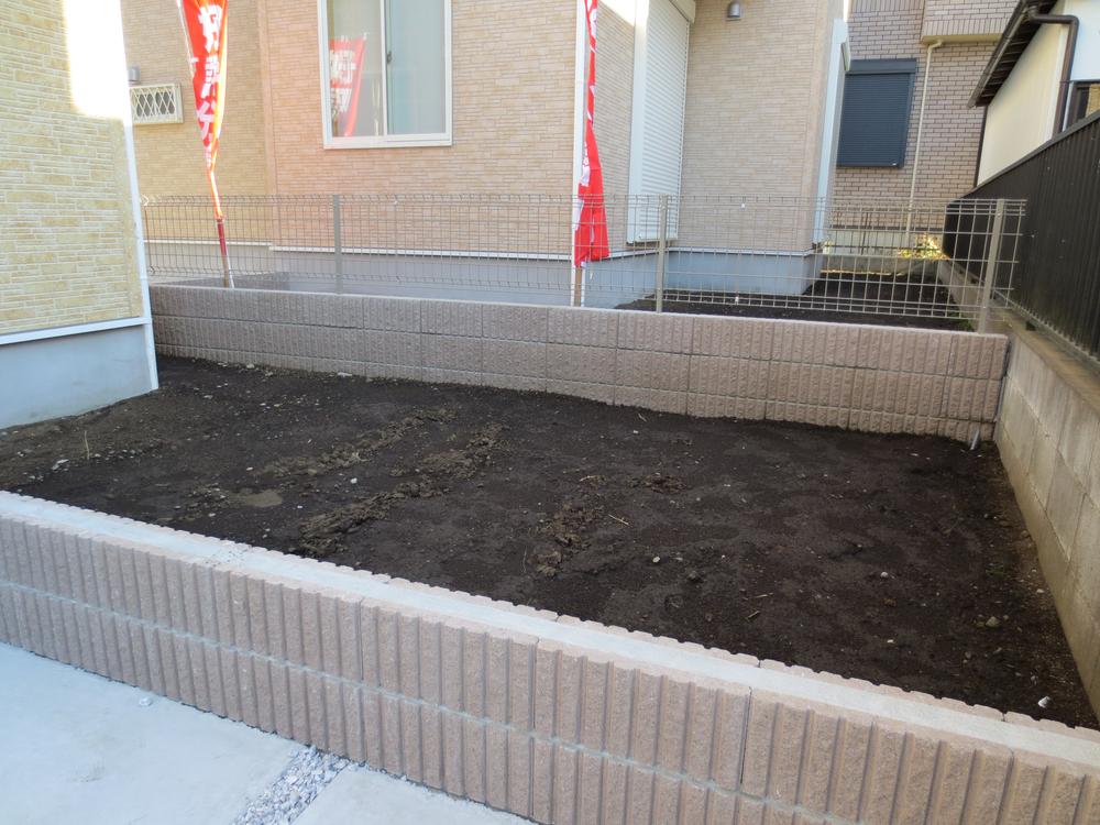 Garden. Local (12 May 2013) Shooting