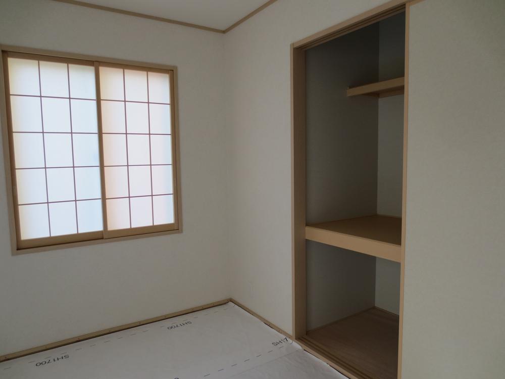 Non-living room. Indoor (12 May 2013) Shooting