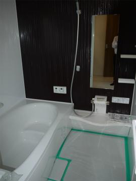 Bathroom. Local (11 May 2013) Shooting