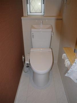 Toilet. Indoor (11 May 2013) Shooting