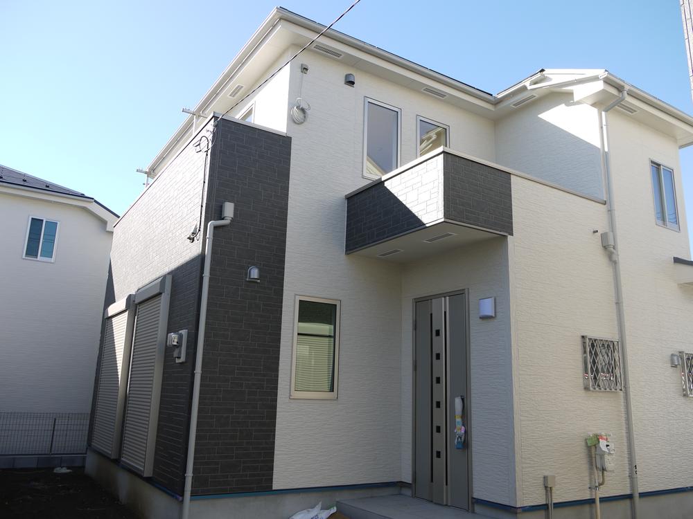 Local appearance photo. Local (11 May 2013) Shooting