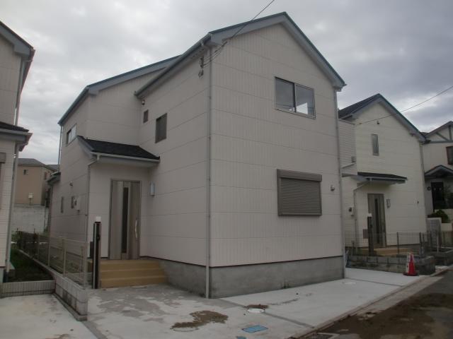 Local appearance photo. Local (10 May 2013) Shooting Building 3