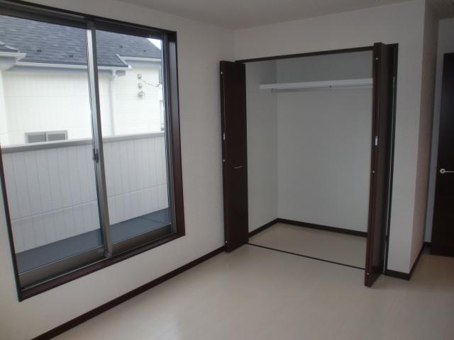 Non-living room. Indoor (10 May 2013) Shooting