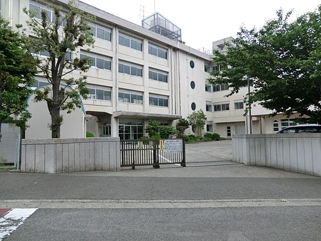 Primary school. Koito to elementary school 320m