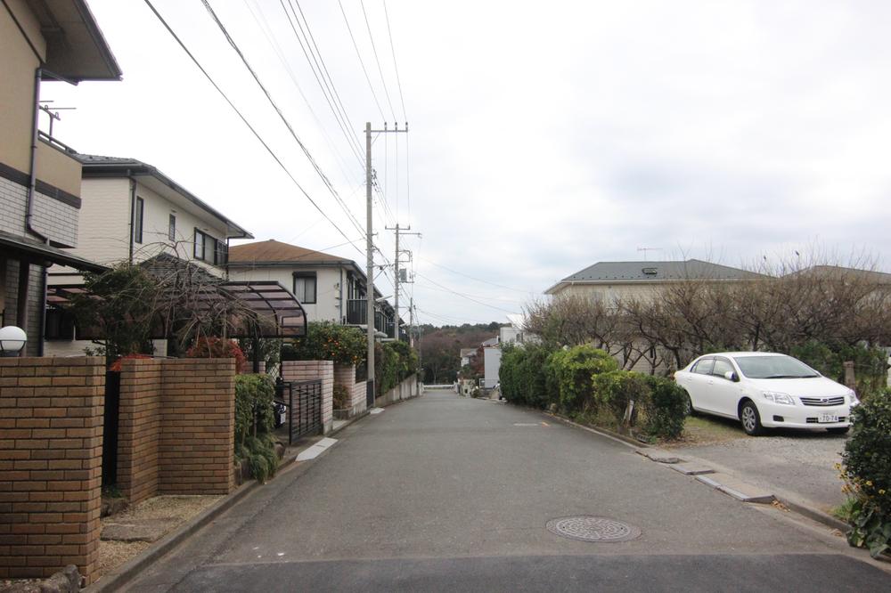 Local photos, including front road. Local (12 May 2013) Shooting