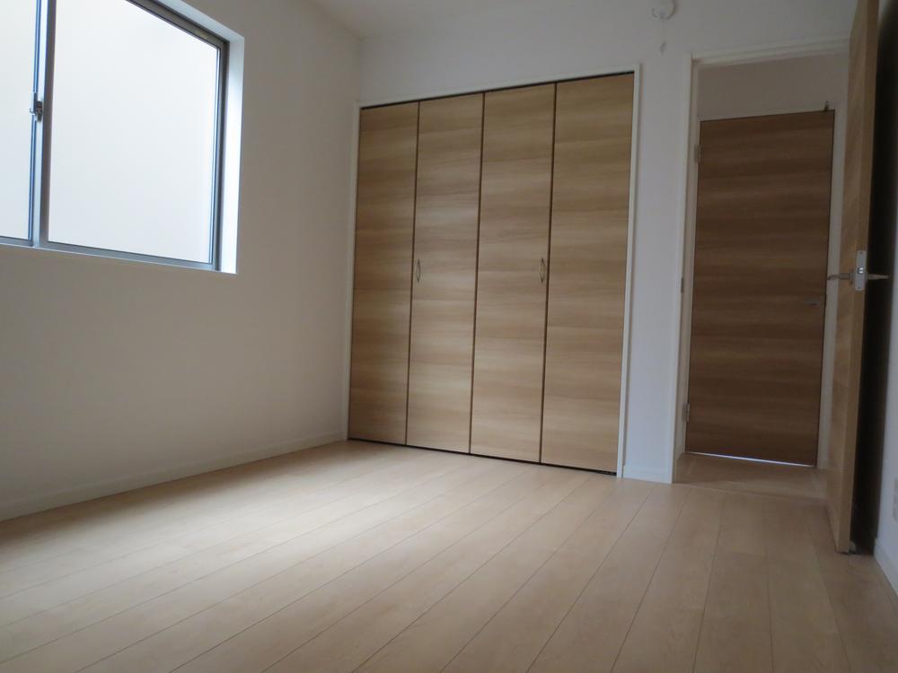 Non-living room. Indoor (12 May 2013) Shooting