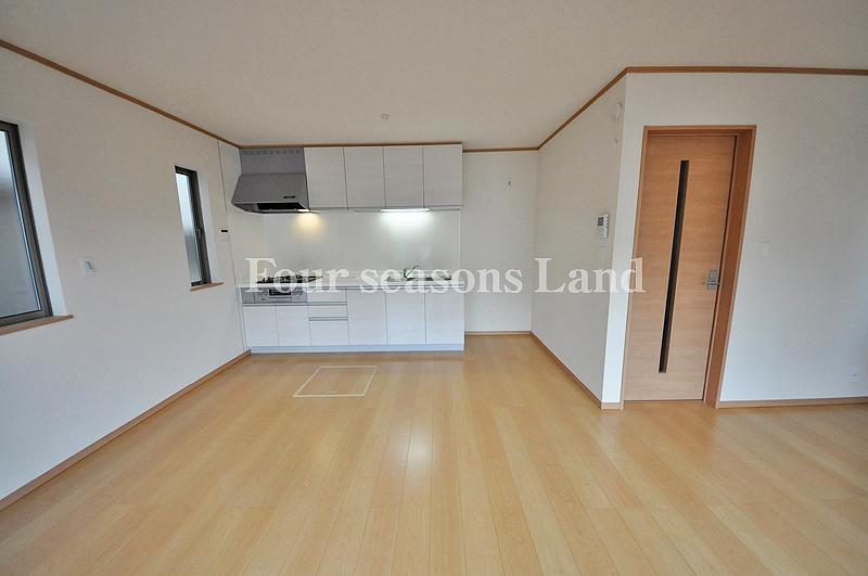 Living. Indoor (11 May 2013) Shooting 1 Building