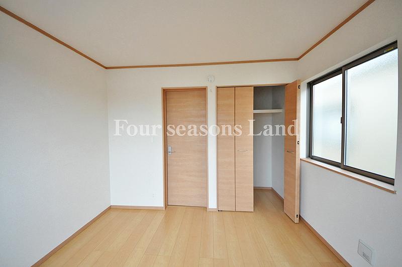 Non-living room. Indoor (11 May 2013) Shooting 1 Building