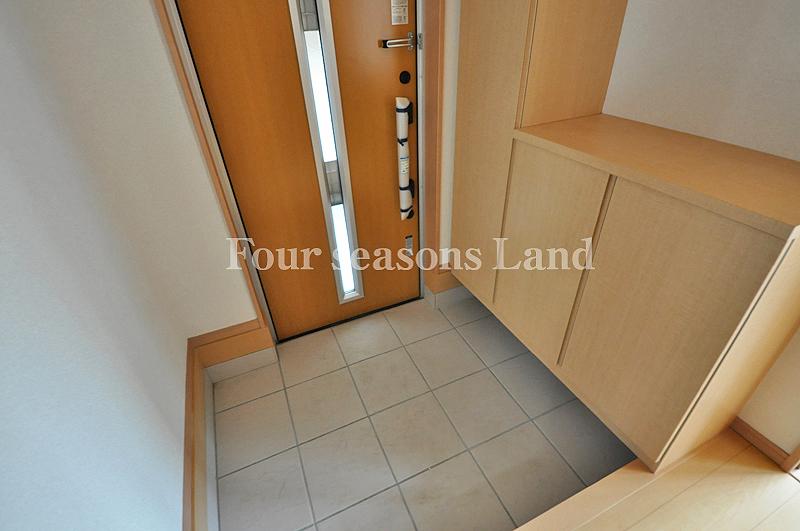 Entrance. Indoor (11 May 2013) Shooting 1 Building