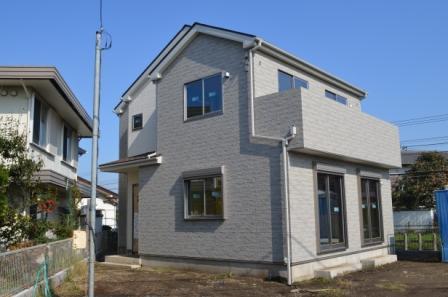 Local appearance photo. Local (11 May 2013) Shooting