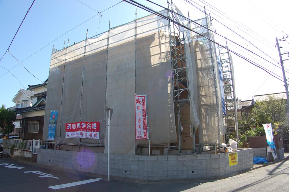 Local photos, including front road. Local (September 2013) Shooting