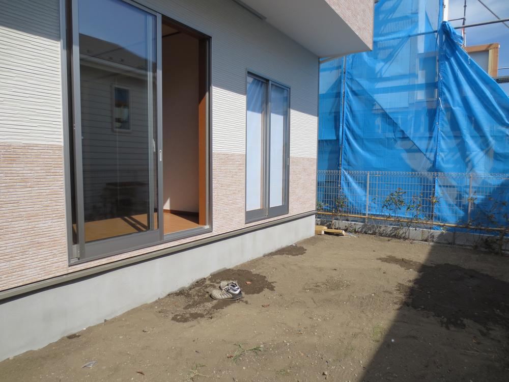 Garden. Local (10 May 2013) Shooting