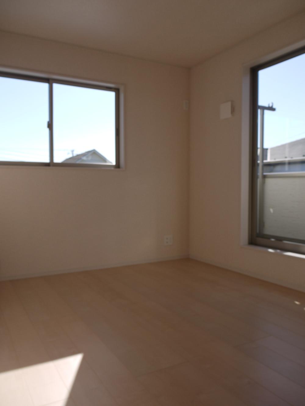 Non-living room. Indoor (12 May 2013) Shooting