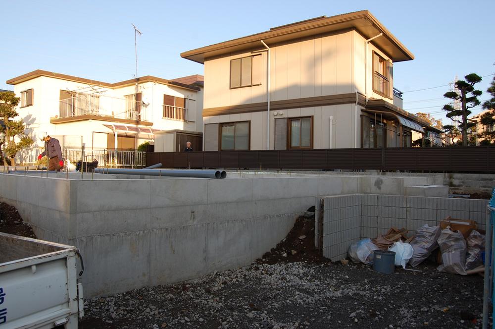 Local appearance photo. Local (11 May 2013) Shooting