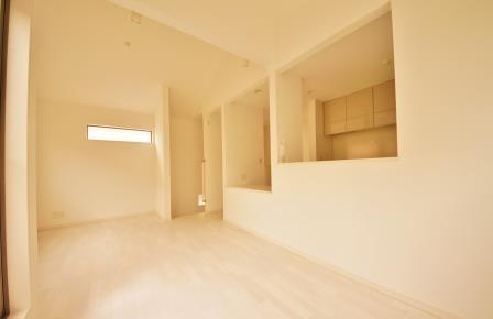 Living. Indoor (10 May 2013) Shooting, Easy-to-use is a good living.